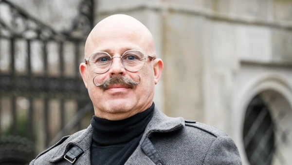 Mikael Ralf Larsen