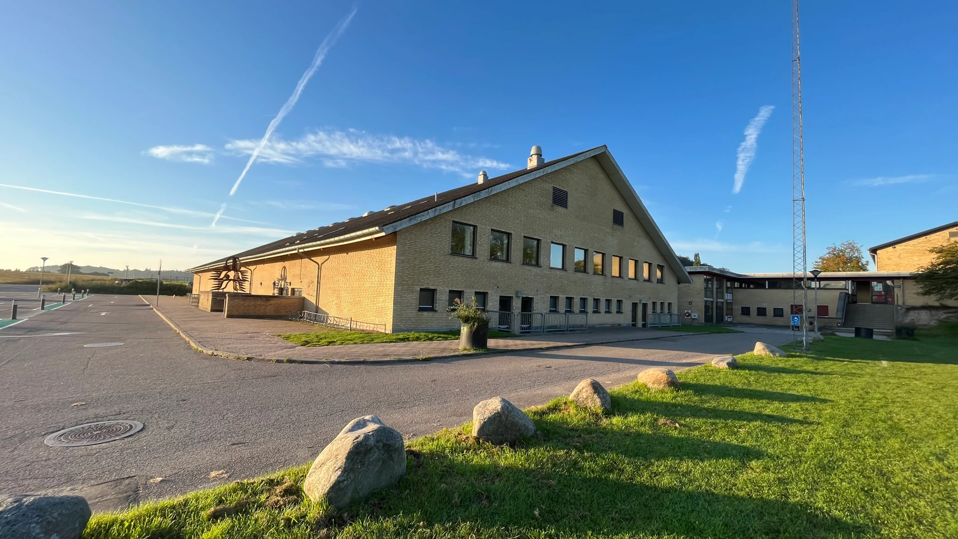 Bramsnæsvig hallen udefra